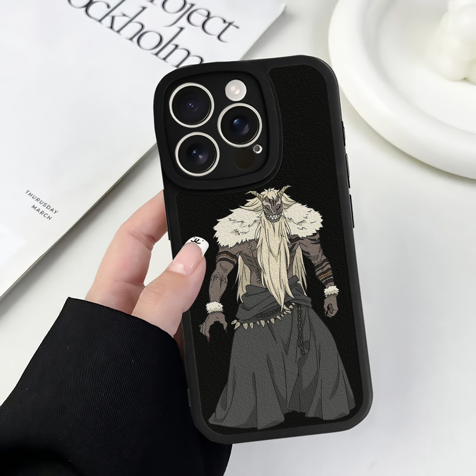 （画像用） 葬送のフリーレン Frieren 【iPhone 16シリーズ対応】シリコンスマホケース（レザー調） 材質：シリコン